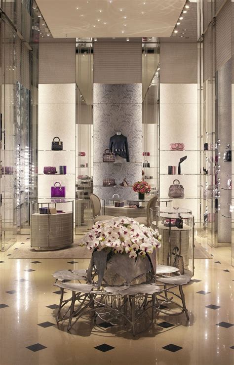 Dior Bologna: negozi e punti vendita Dior Bologna, rivenditori Dior